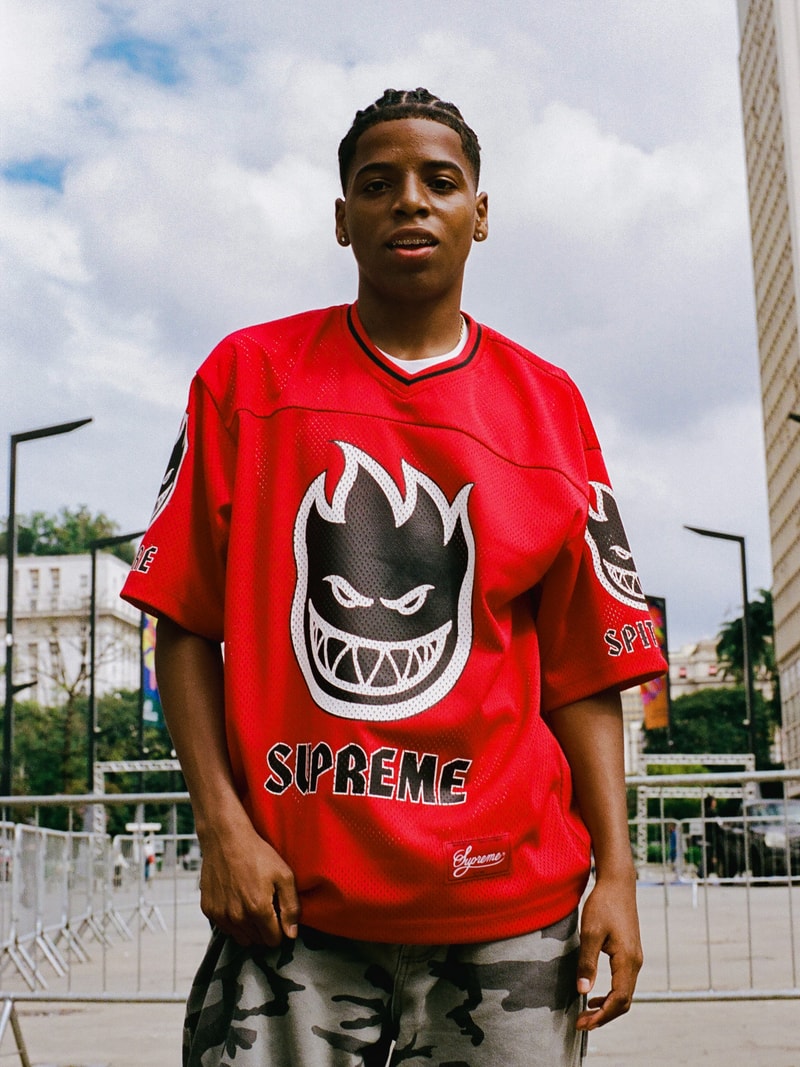 Supreme 与 Spitfire® 合作推出全新系列