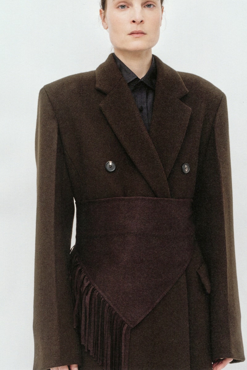 Carven 发布 2026 早秋系列