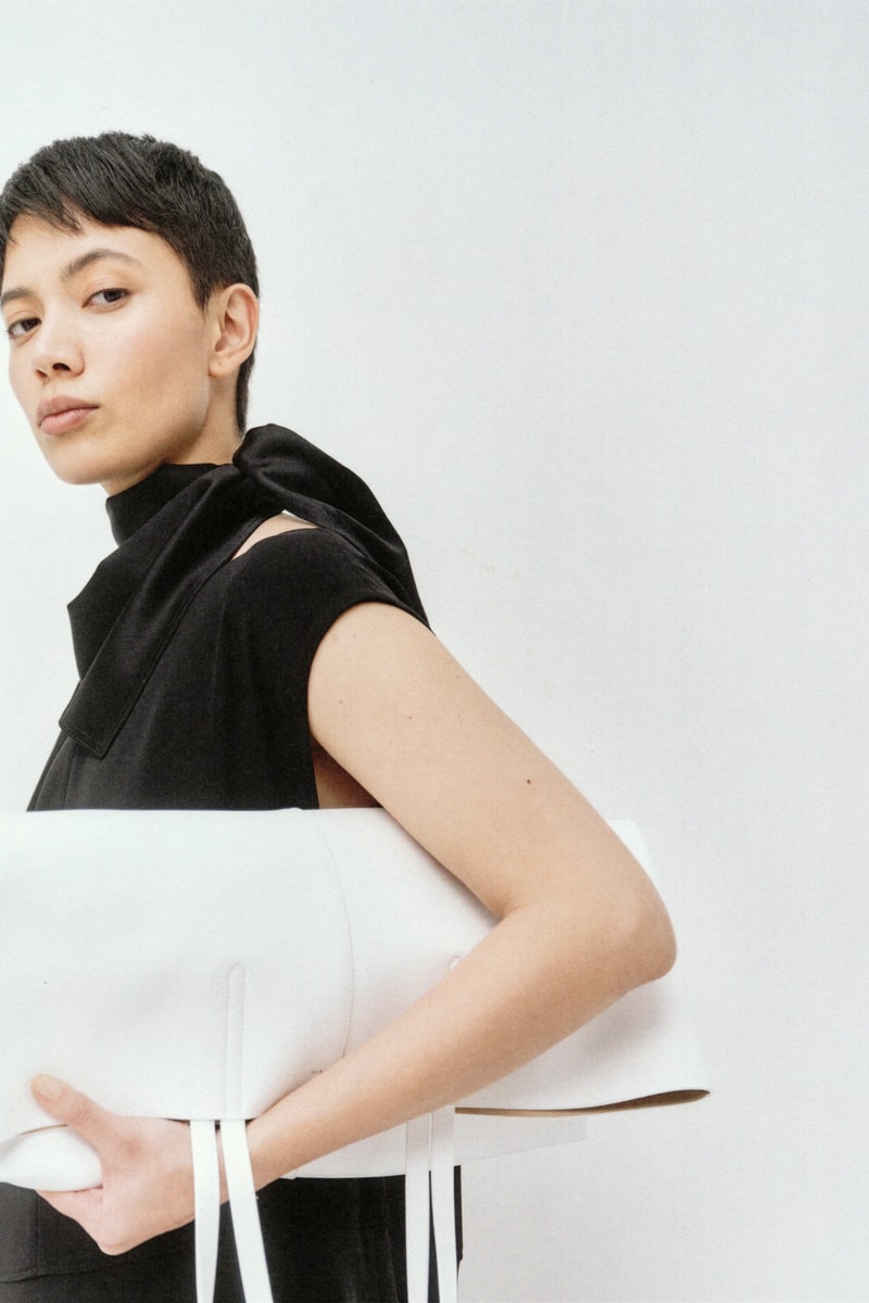 Carven 发布 2026 早秋系列
