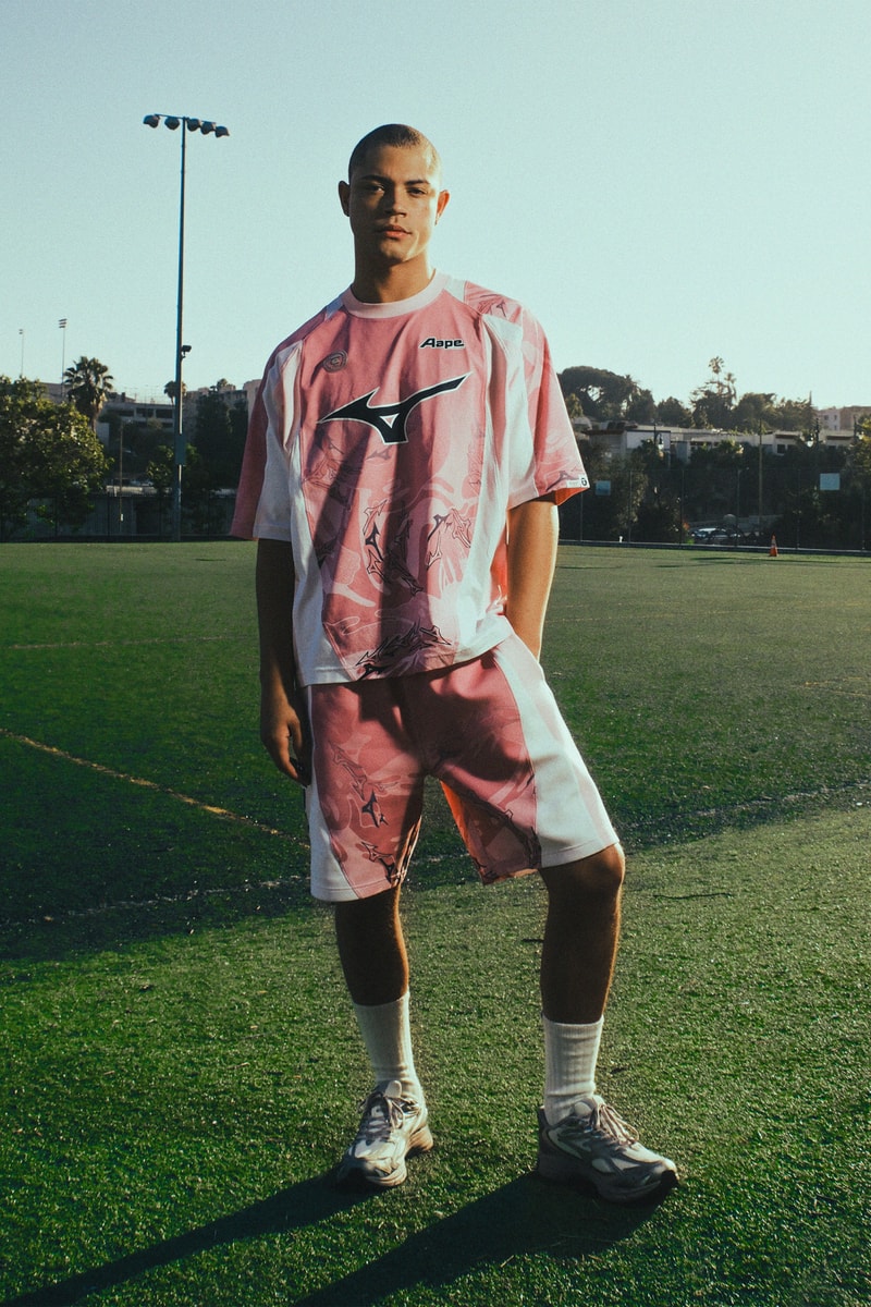 AAPE 携手 MIZUNO 推出全新联名系列