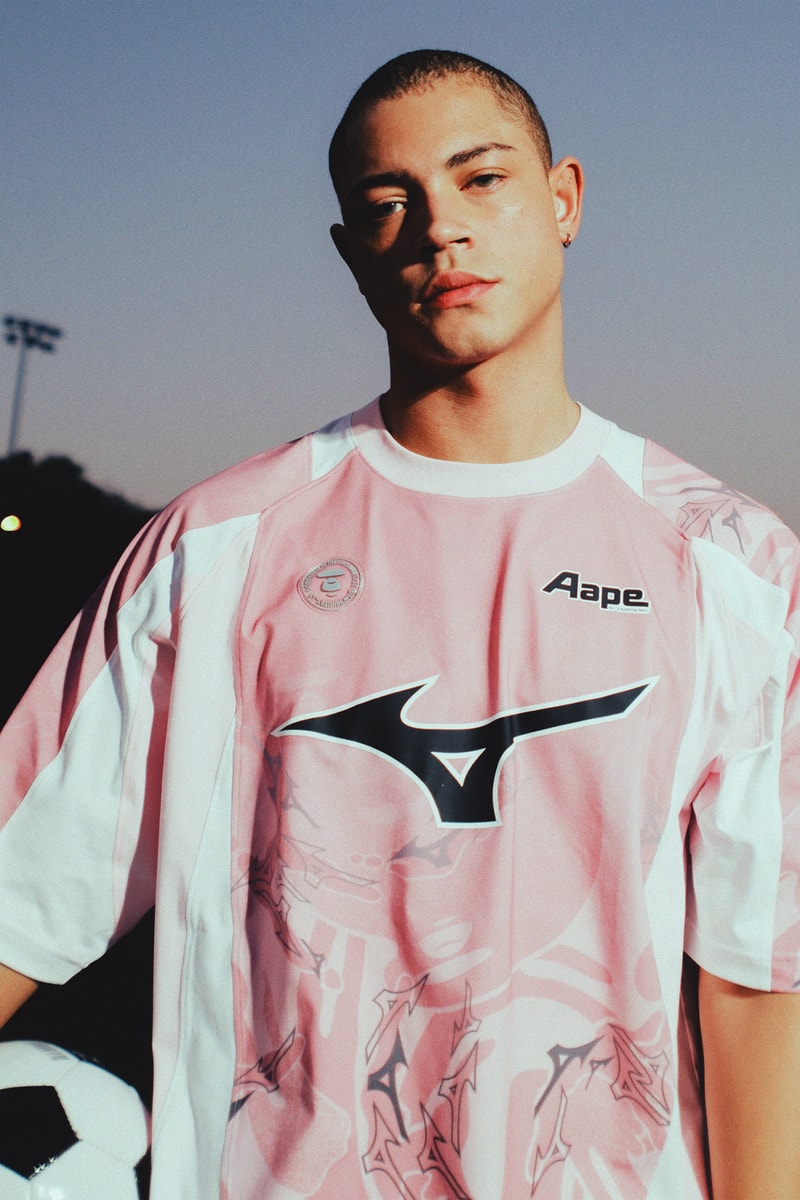 AAPE 携手 MIZUNO 推出全新联名系列