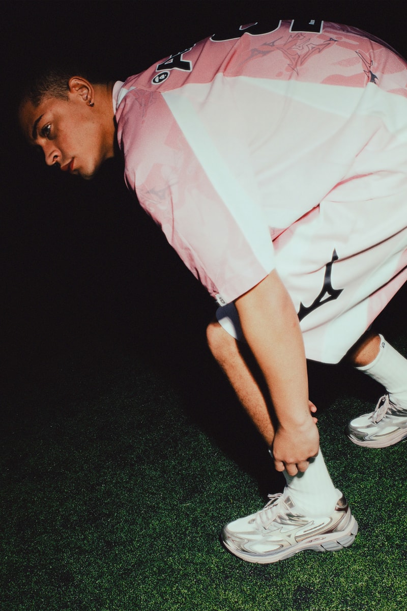 AAPE 携手 MIZUNO 推出全新联名系列