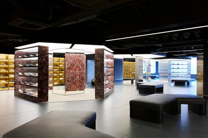 Onitsuka Tiger 全球最大旗舰店于东京新宿启幕
