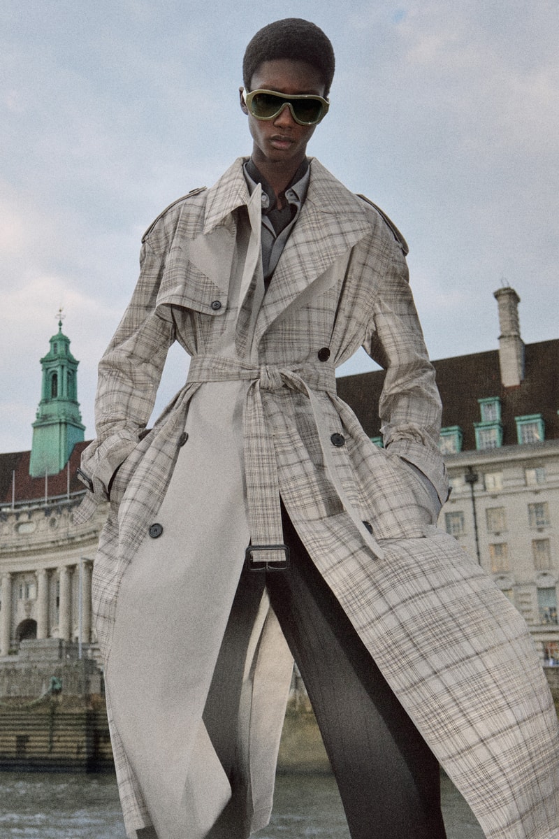 KA Twigs 和 Romeo Beckham 出镜演绎 Burberry 2026 冬季大片