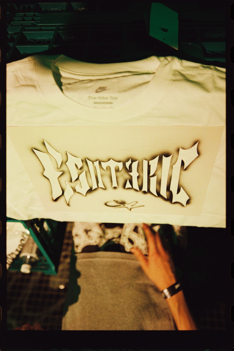 如何获得一双 ESOTERIC THING 定制 Nike Air Force 1 ’01？
