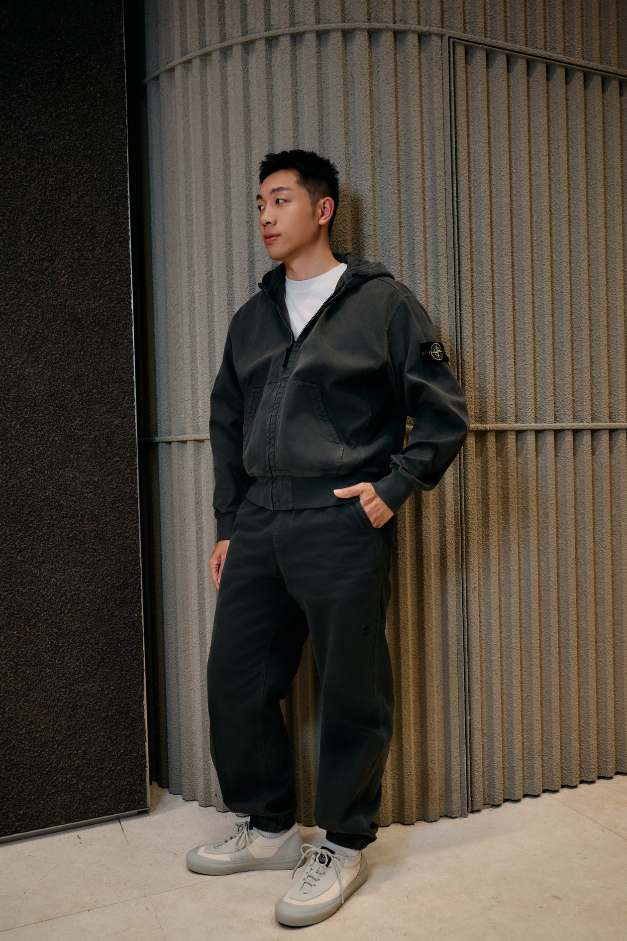 专访许昕：从「人民艺术家」到 STONE ISLAND「岛民」
