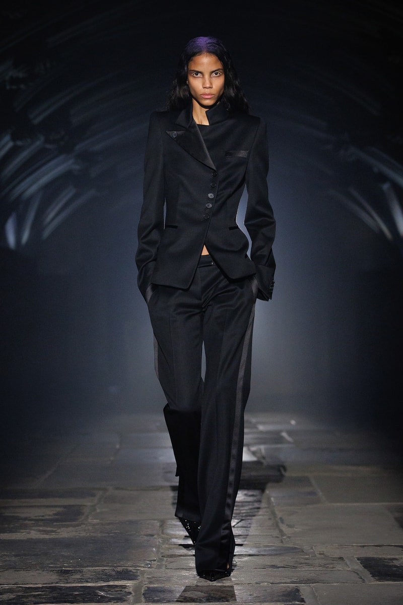 MCQUEEN 2027 春夏系列亮相伦敦时装周