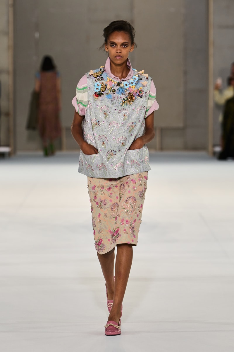 DRIES VAN NOTEN 2027 春夏系列：一场关于魅力的镜头追踪