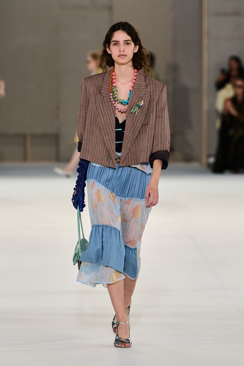 DRIES VAN NOTEN 2027 春夏系列：一场关于魅力的镜头追踪