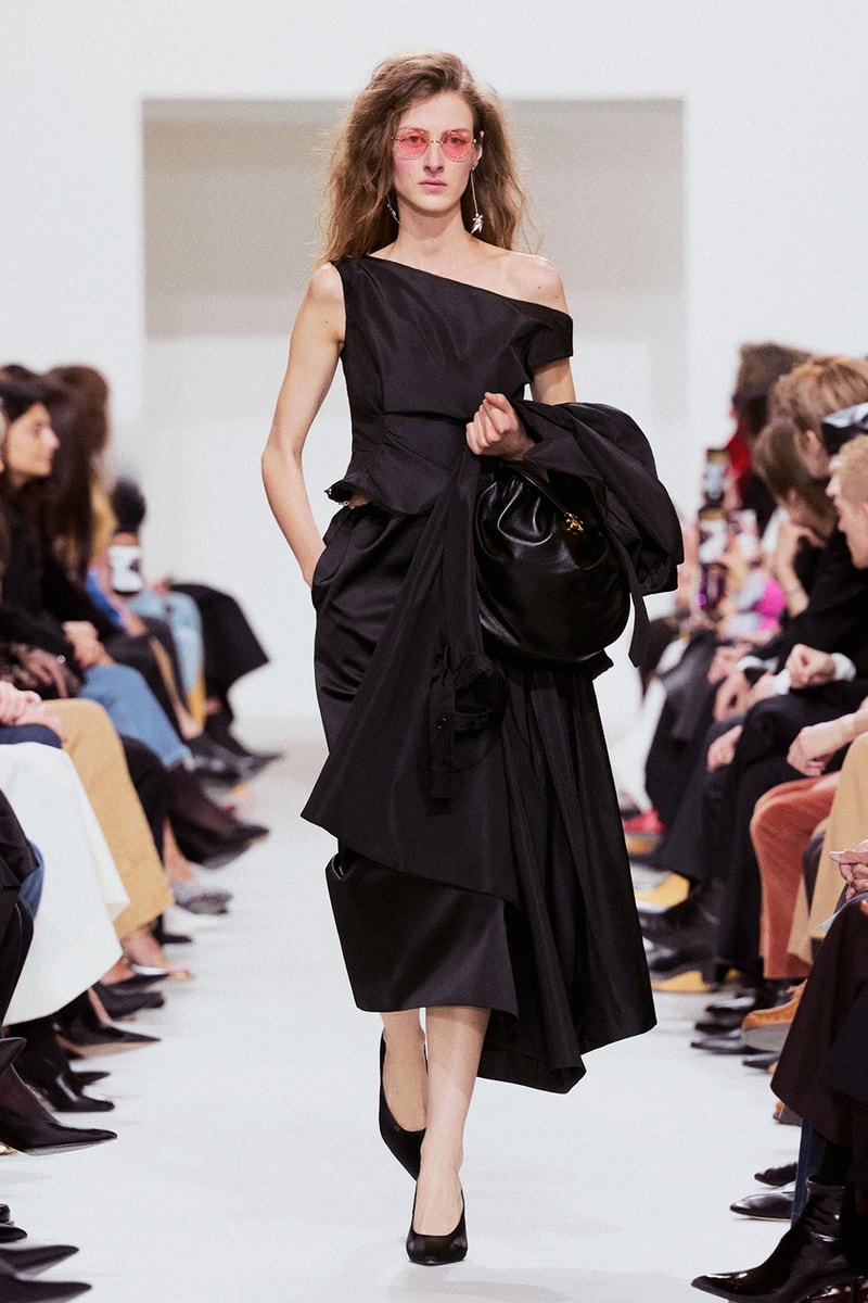 CELINE Été 2027 夏季时装秀登场