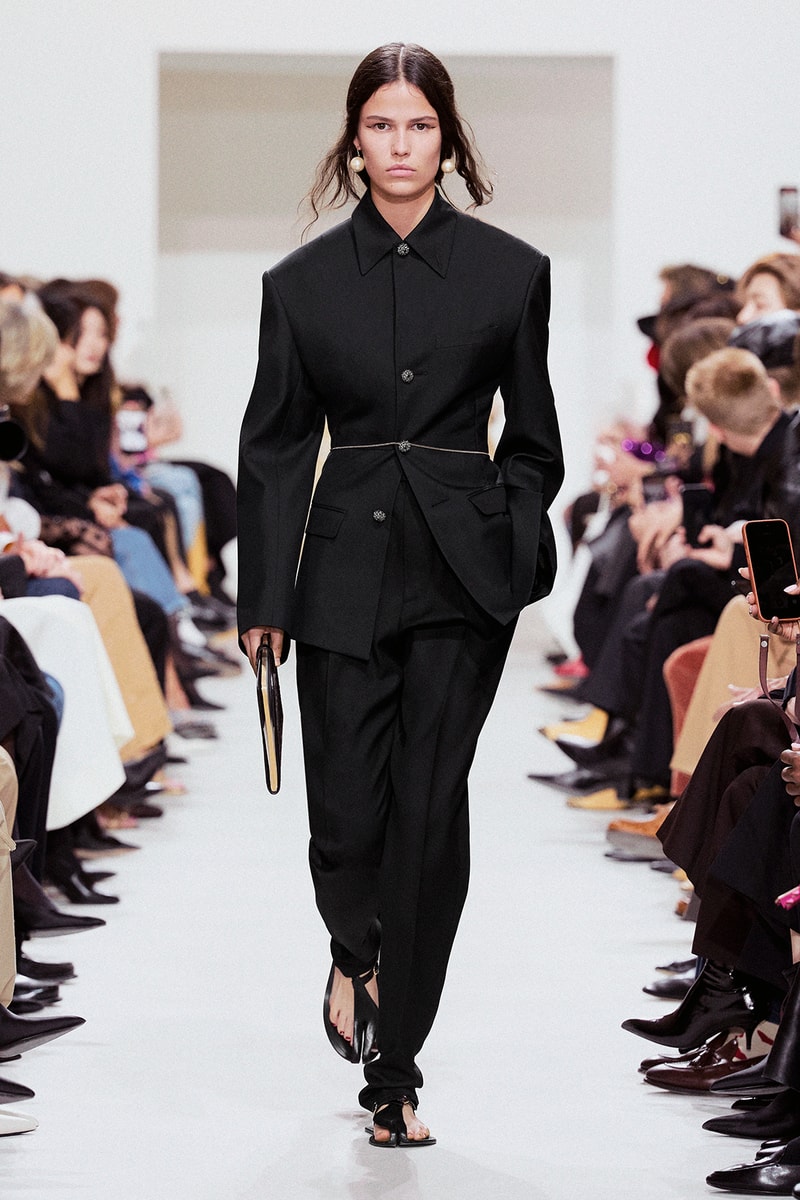 CELINE Été 2027 夏季时装秀登场