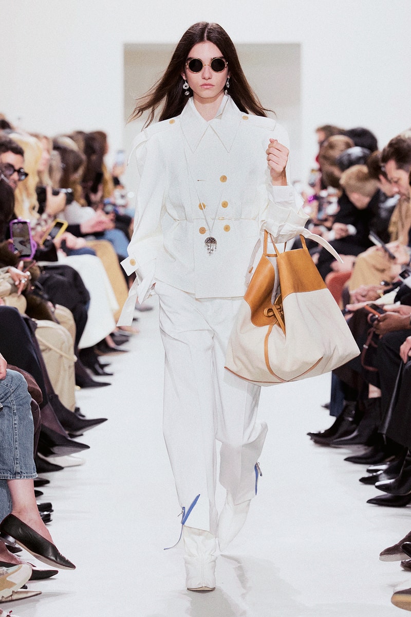 CELINE Été 2027 夏季时装秀登场