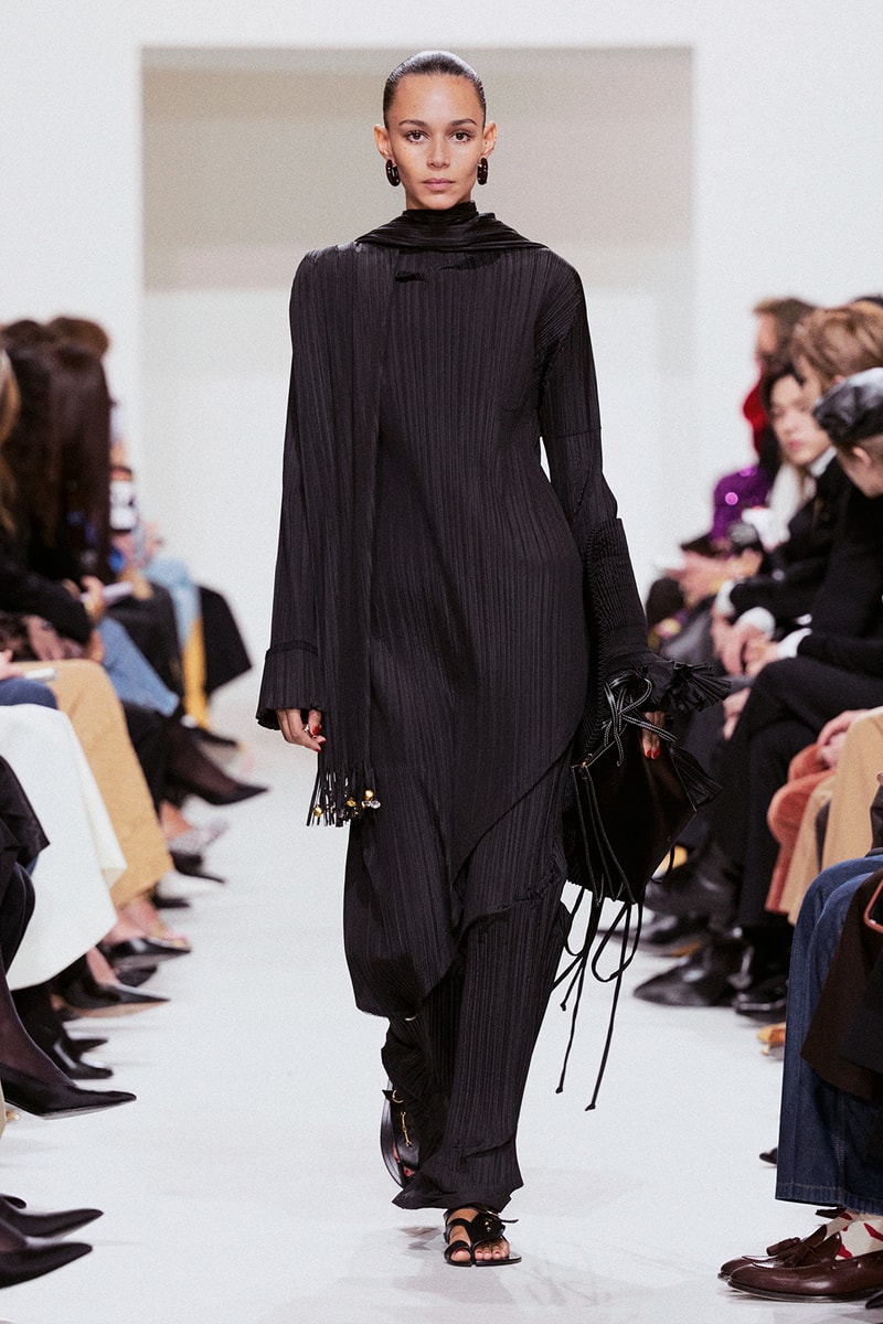 CELINE Été 2027 夏季时装秀登场