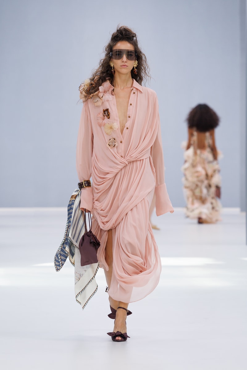 ZIMMERMANN 发布 2027 春季系列「万华蝶舞」