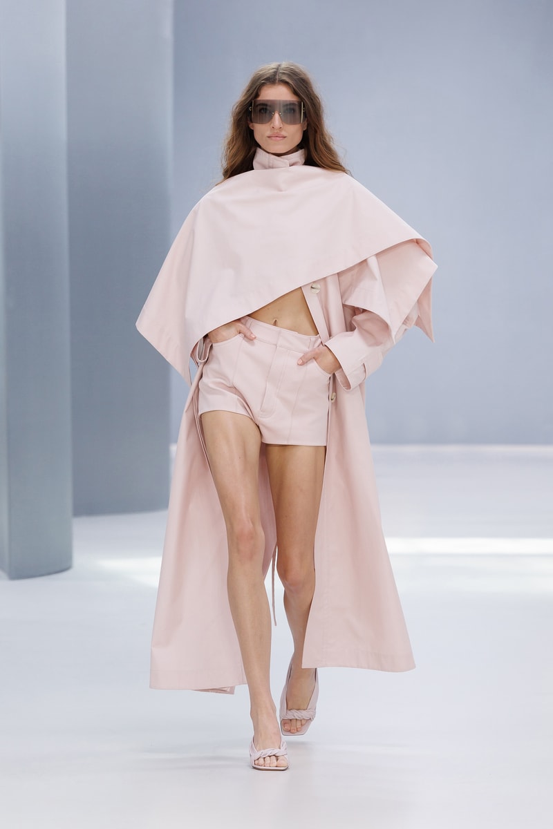 ZIMMERMANN 发布 2027 春季系列「万华蝶舞」
