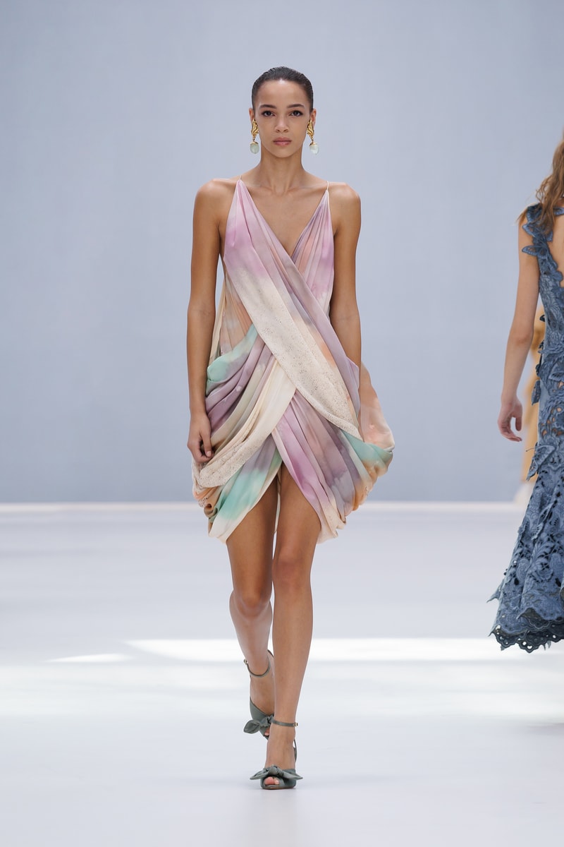 ZIMMERMANN 发布 2027 春季系列「万华蝶舞」