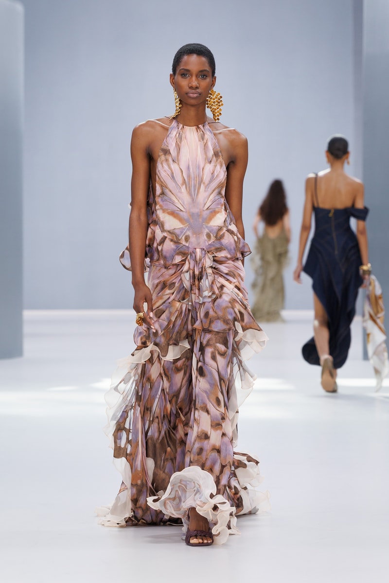 ZIMMERMANN 发布 2027 春季系列「万华蝶舞」