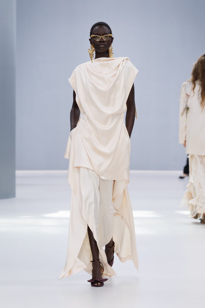 ZIMMERMANN 发布 2027 春季系列「万华蝶舞」