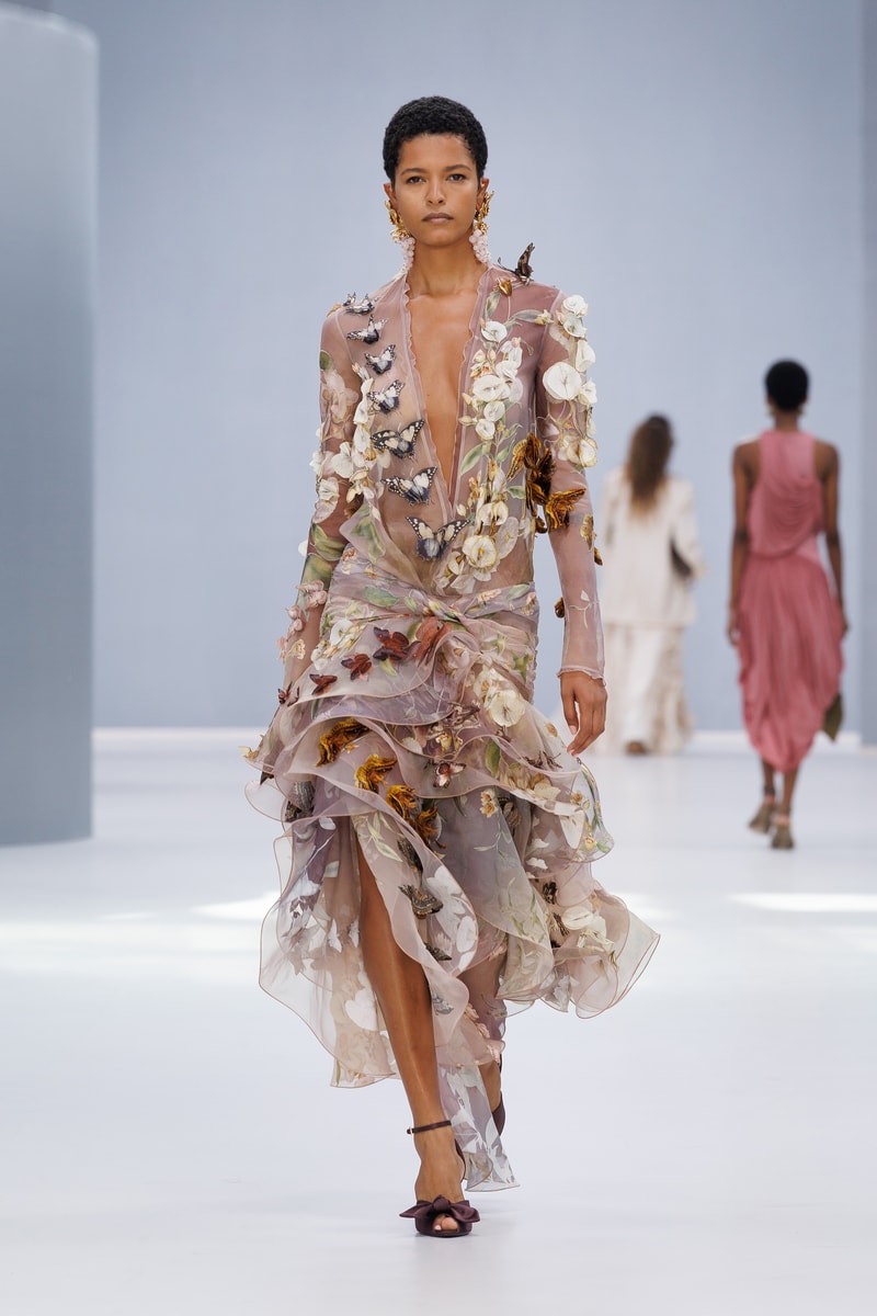 ZIMMERMANN 发布 2027 春季系列「万华蝶舞」