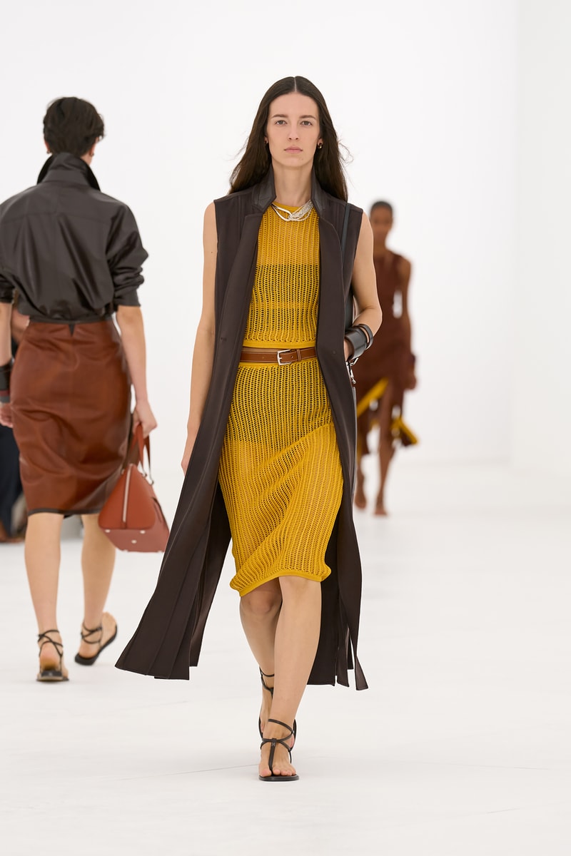 Hermès 发布 2027 春夏女装系列