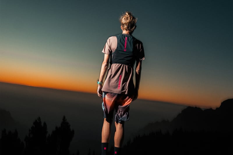 Salomon 携手传奇越野跑者 Courtney Dauwalter 发布 Dawn to Dusk 限定系列