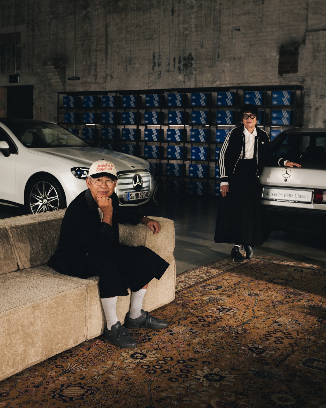 Mercedes-Benz 携手 adidas 推出限量版 Samba OG 联名鞋款