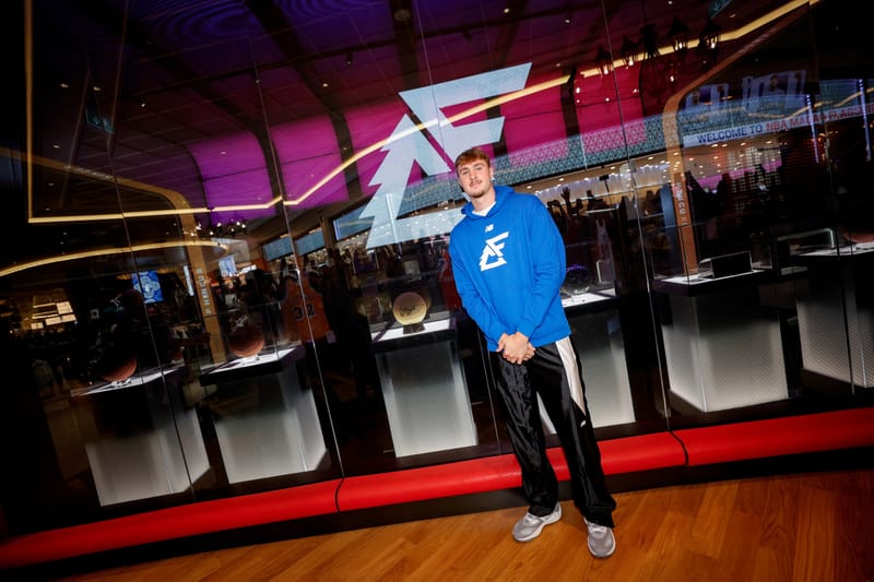 New Balance 于澳门揭晓 Cooper Flagg 个人标识