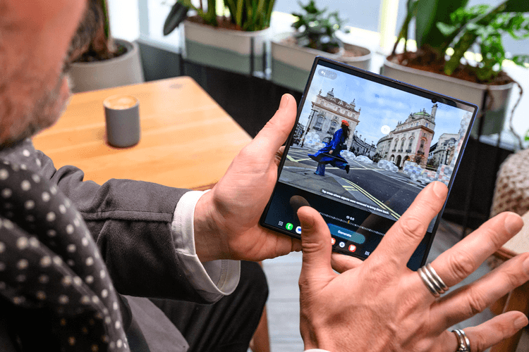 Samsung startet neue Kampagne mit britischem Fashion-Fotografen Tom Craig