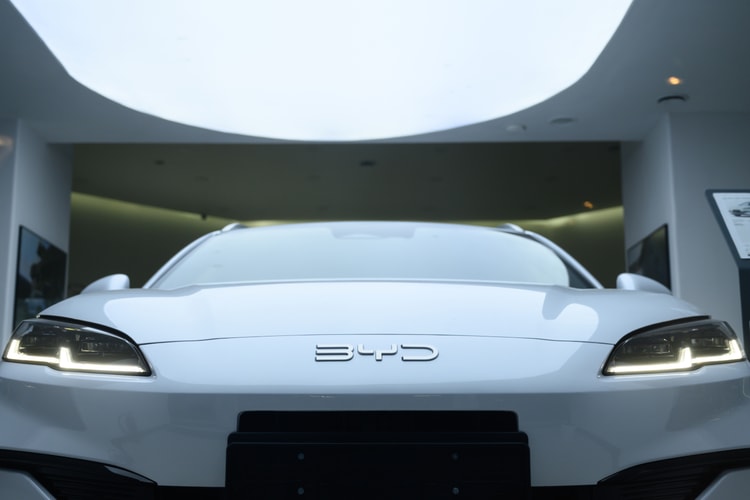 BYD überholt Tesla: Neuer weltweiter Spitzenreiter bei Elektroautos