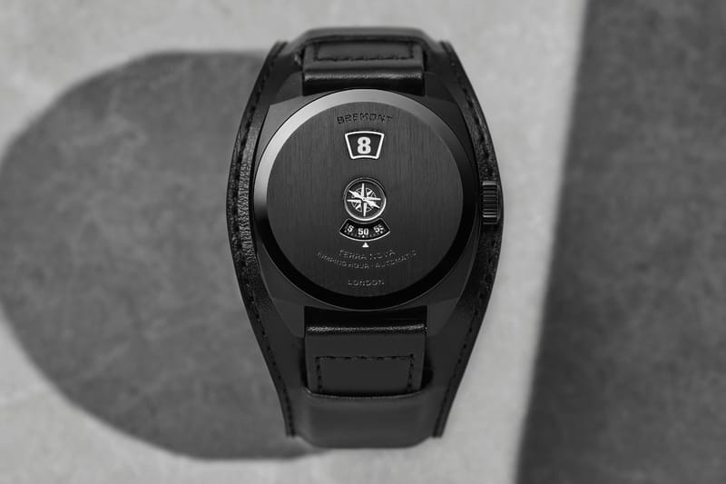 Bremont Terra Nova 38 Jumping Hour Stealth Black: Vollschwarze DLC-Version im Tarn-Look
