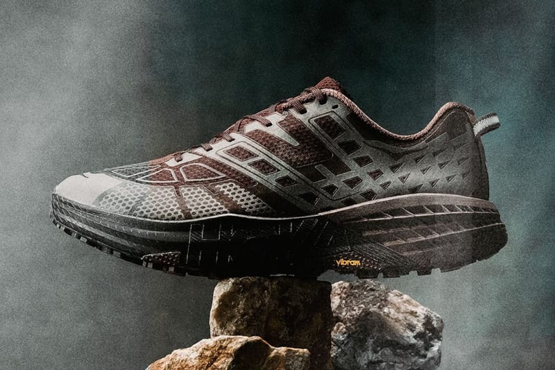 HOKA bringt exklusives „Walnut/Cast Iron“ Stealth/Tech Sneaker-Duo nur für Japan heraus