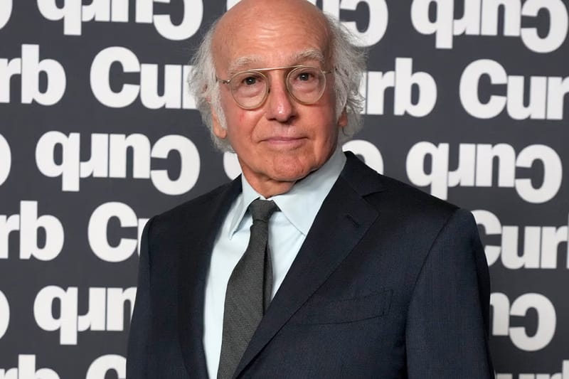 Larry Davids V-J-Day-Feier eskaliert im neuen Clip zu „Life, Larry and the Pursuit of Unhappiness“