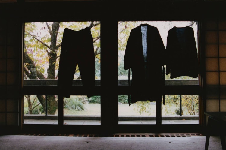 Studio Nicholson x Échapper: Die Homewear-Kollaboration, die Komfort nach Hause bringt