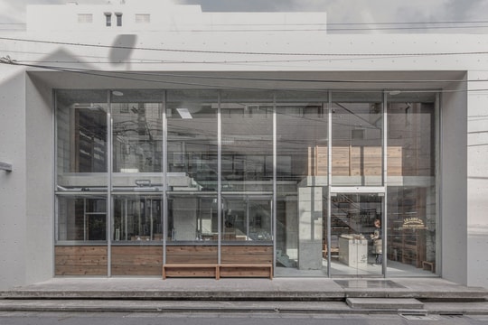 Schemata Architects inszeniert Le Labos Tokyo-Flagship neu – mit taktilem Holz und rohem Beton