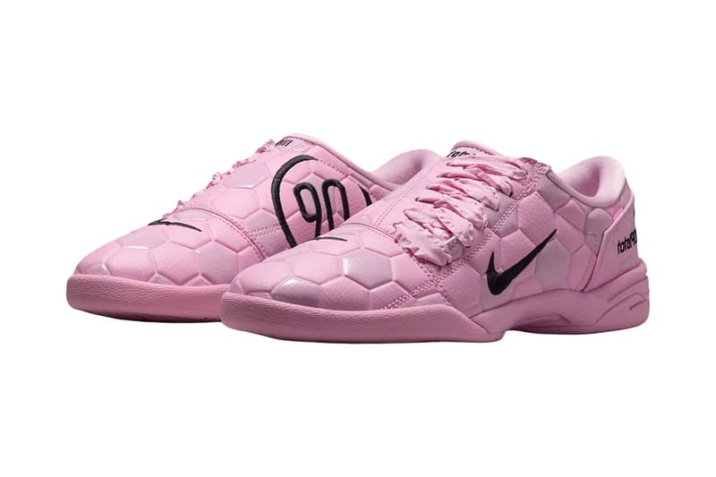 Nike Total 90 III „Pink Rise“ formt sein komplettes Upper zu einem Fußball