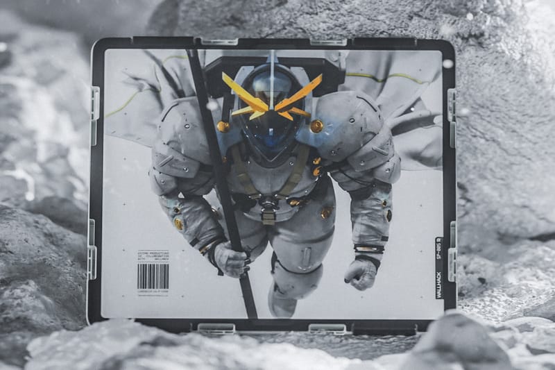 WALLHACK macht mit zwei SP-005-Glas-Mousepads den Schreibtisch zum KOJIMA-PRODUCTIONS-Terrain