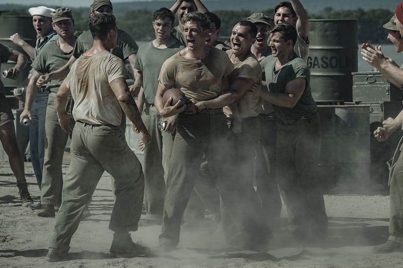 Nicholas Galitzine und Bill Skarsgård führen Peter Bergs Netflix-Weltkriegsdrama „The Mosquito Bowl“ an