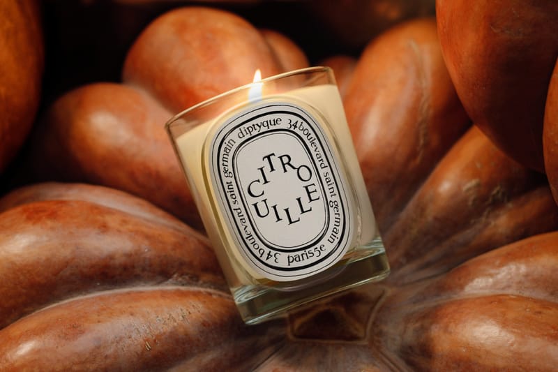Diptyque krönt die Rückkehr der Citrouille-Kerze mit einem Kürbisdeckel aus Porzellan