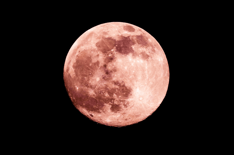 The Strawberry Full Moon appears tonight: Instead of rushing to make wishes, this year is better for resetting your life