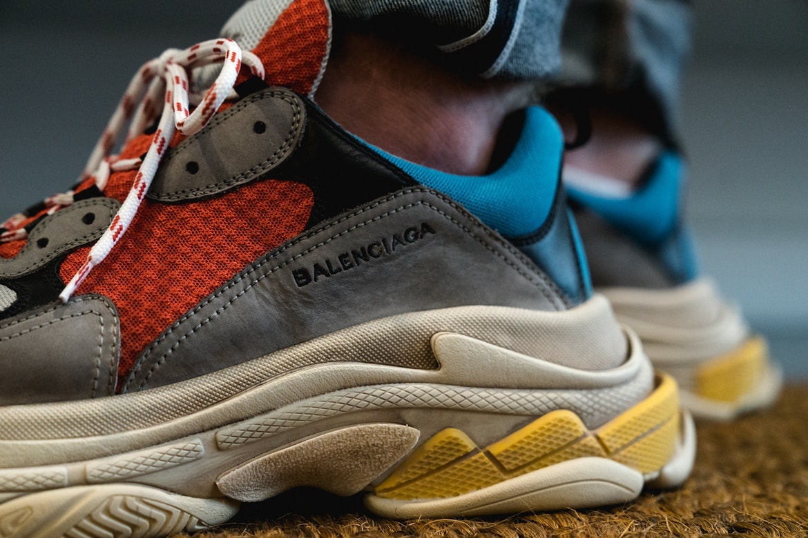 Balenciaga Triple S Trainer Semelle Épaisse Gris Anthracite Orange Bleu Jaune Nubuck Mesh