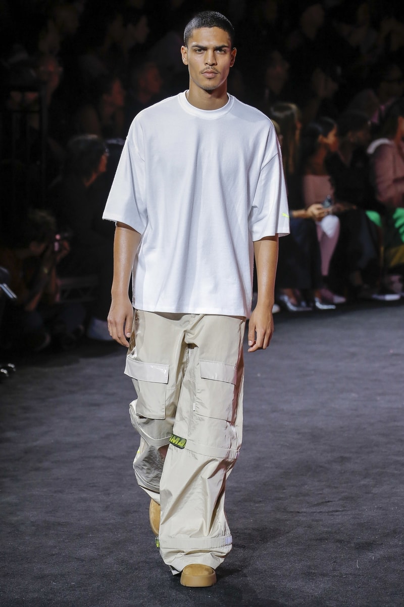 Rihanna Fenty Puma Veste Kaki Fashion Week New York Collection Printemps/Été 2017