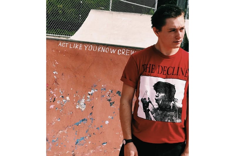 Supreme Donne Un Aperçu De Deux Nouveaux T-Shirts