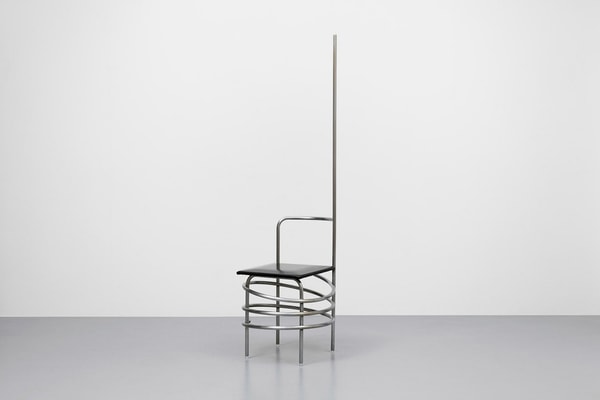 Tabouret Rei Kawakubo COMME des GARÇONS Galerie A1043