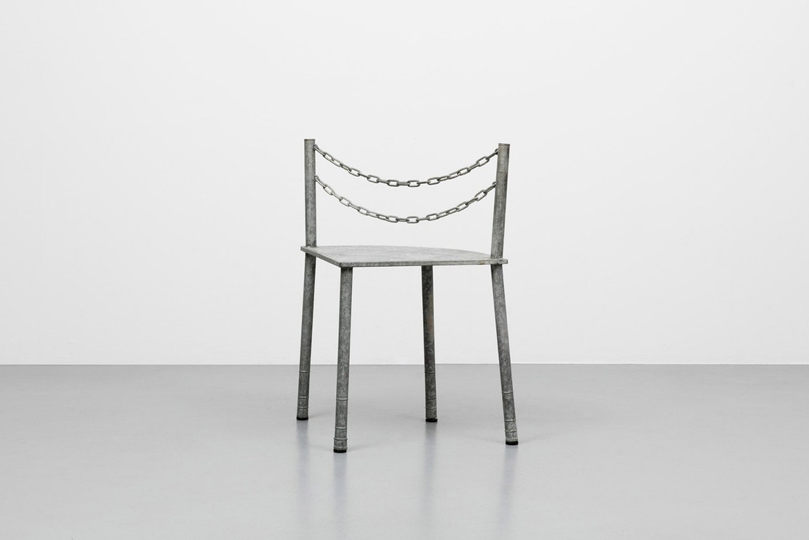 Tabouret Rei Kawakubo COMME des GARÇONS Galerie A1043