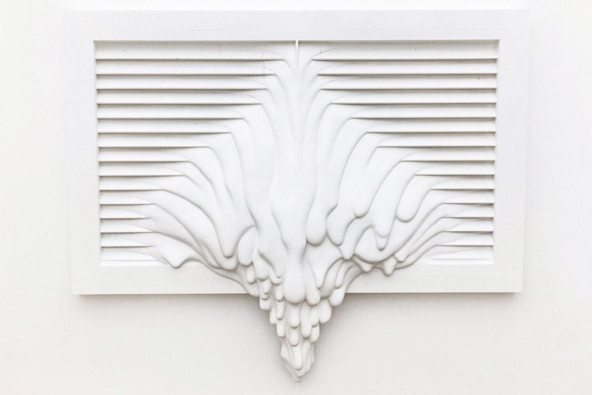 Moving architecture Daniel Arsham exposition biennale Russie