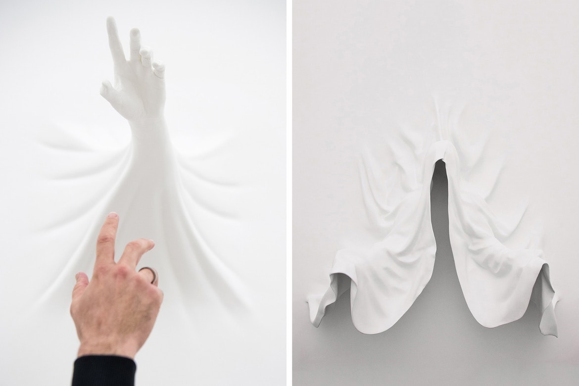 Moving architecture Daniel Arsham exposition biennale Russie