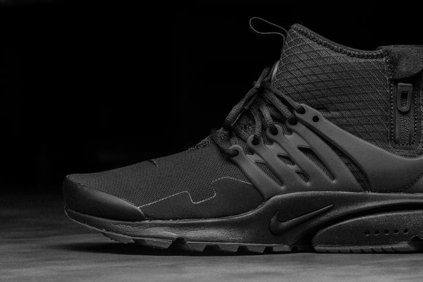 Nike Air Presto Mid Utility Triple Black Gros Plan Détails Sneaker Politics