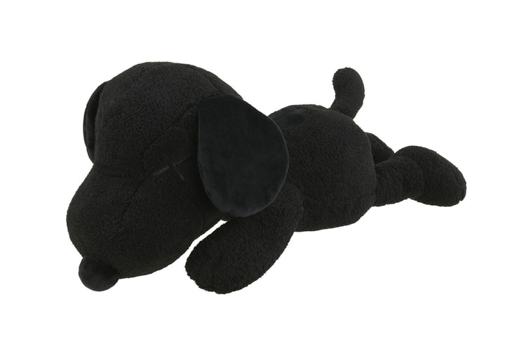 Un Premier Aperçu De La Collection KAWS x Uniqlo UT Sur Le Thème Des "Peanuts"