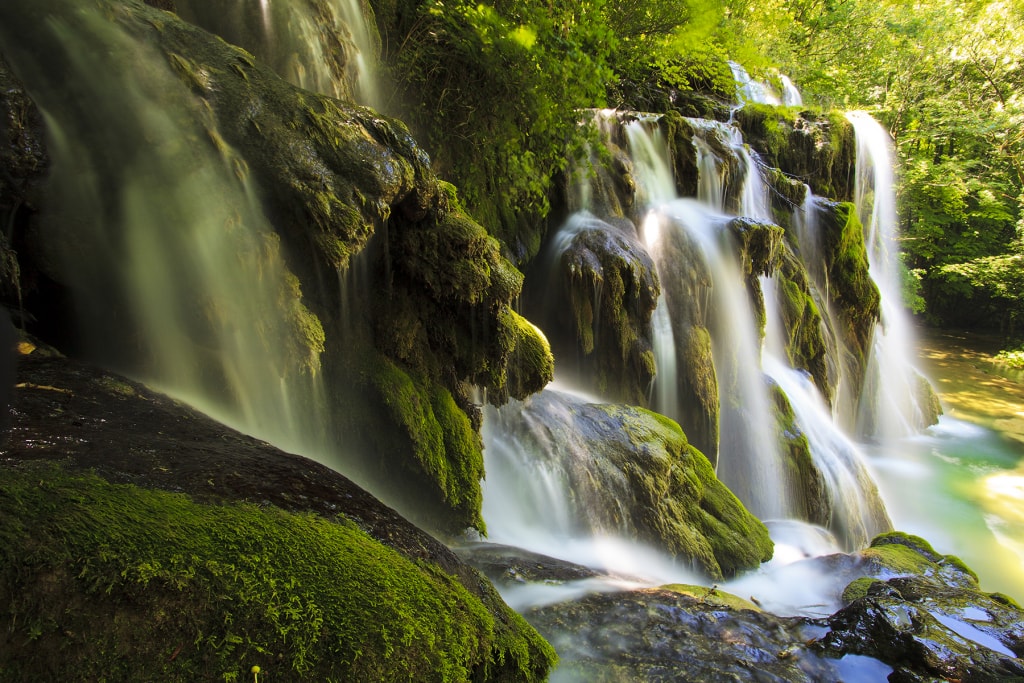 La Cascades Des Tufs Jura France Visite