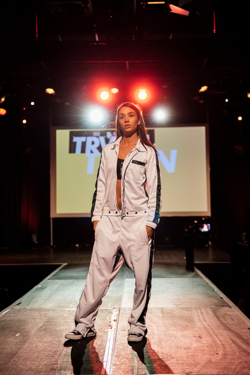 TRUE VISION Défilé Fashion Week Paris Pan Piper Gilet Jaune Paul Mougeot